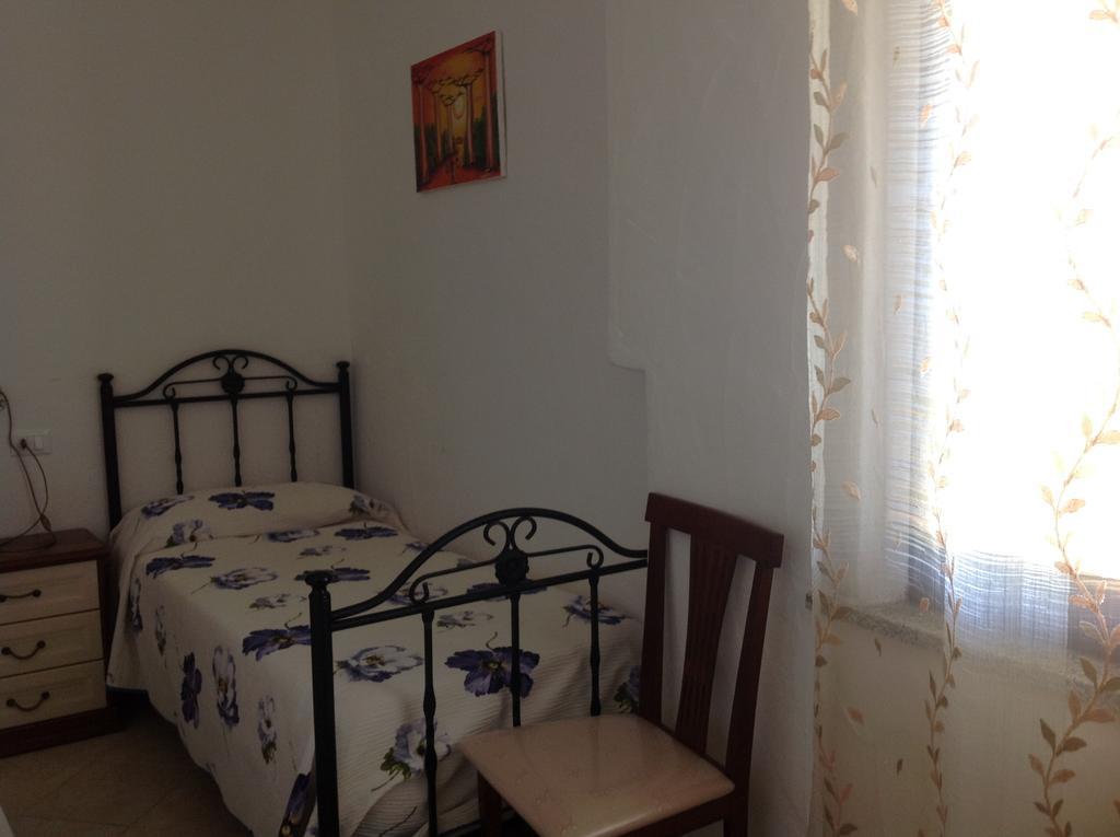 Villa Paola Valledoria  Zimmer foto